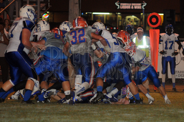 10-10 SA vs. FCHS 027.JPG - SCRIVENER D300